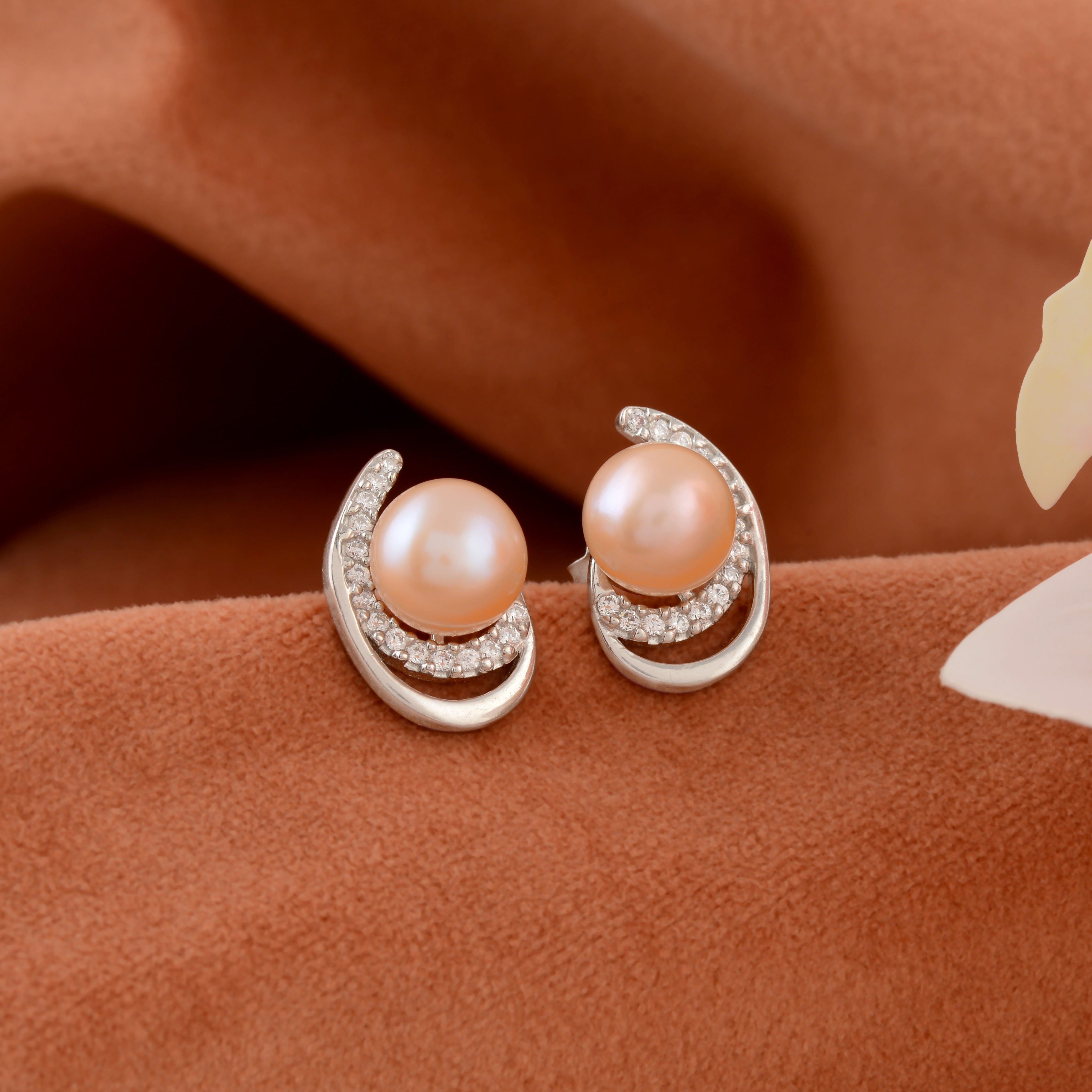 Regal Lovely Pink Pearl Stud