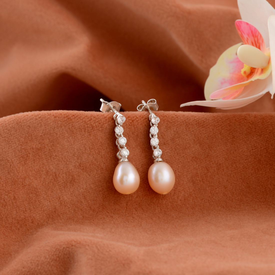 Elegant Dangler Pearl Earrings