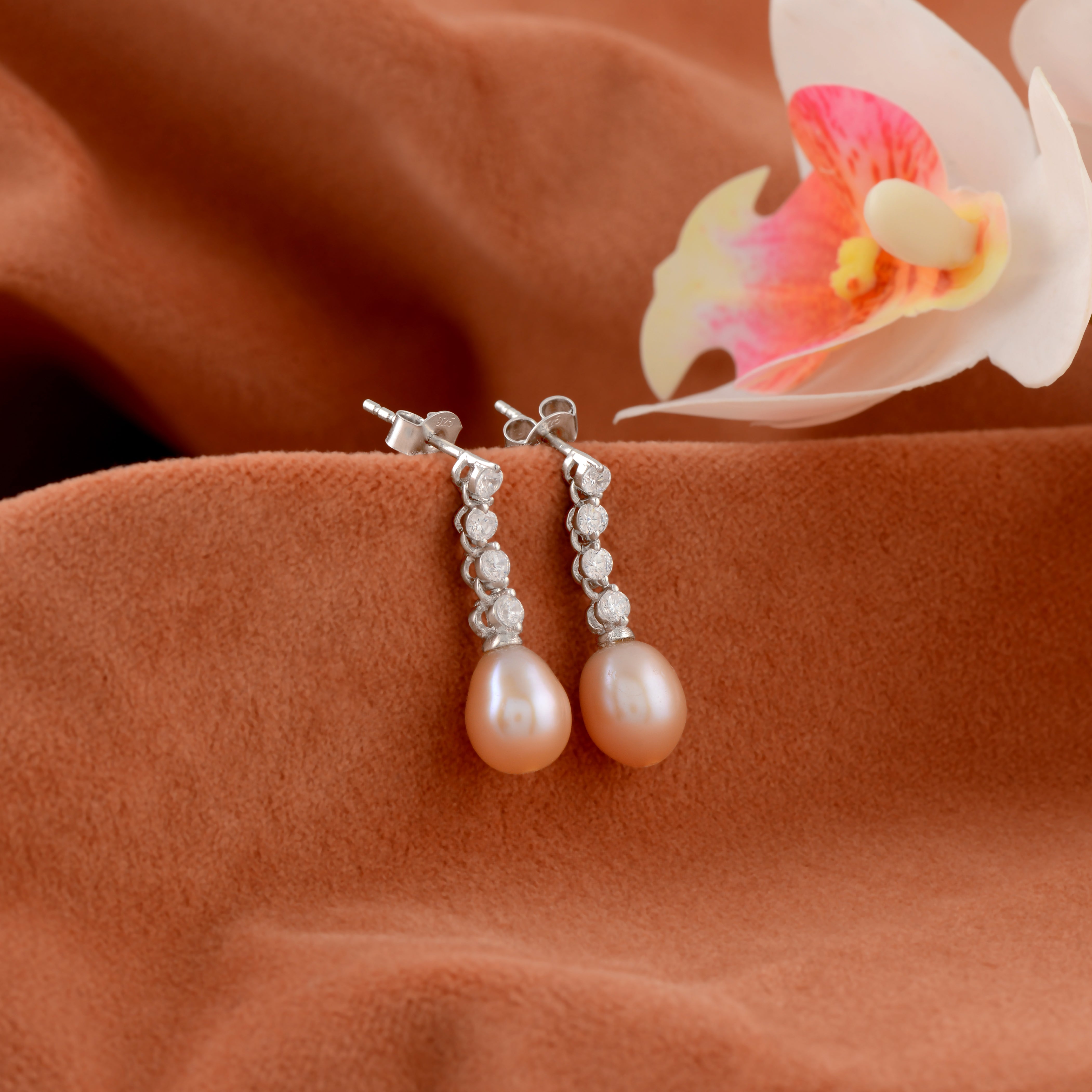 Elegant Dangler Pearl Earrings