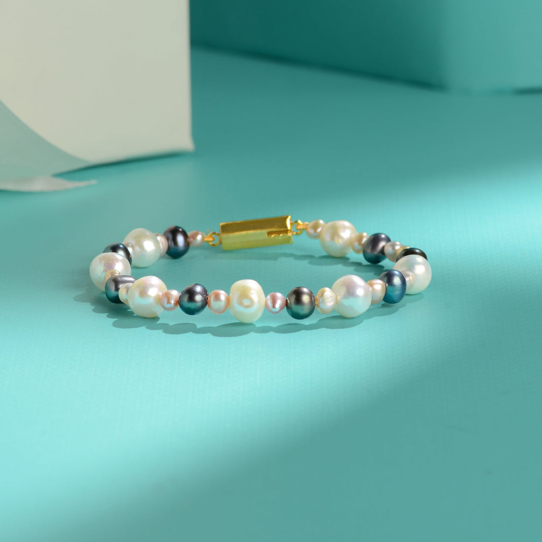 Multitone Pearl Bracelet with Gold Tone Clasp