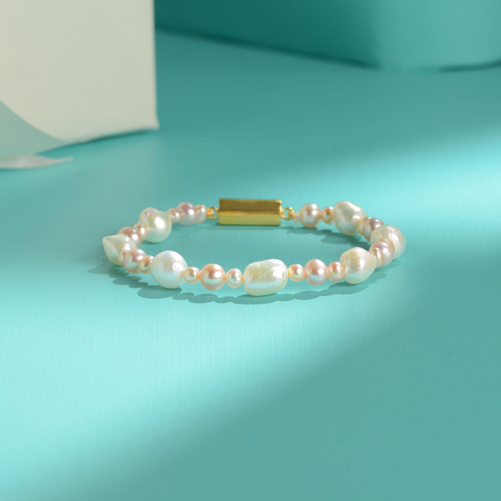Classic equi distant Baroque Pearl Bracelet (Freshwater Baroque Pearl Bracelet with Gold-Finish Clasp