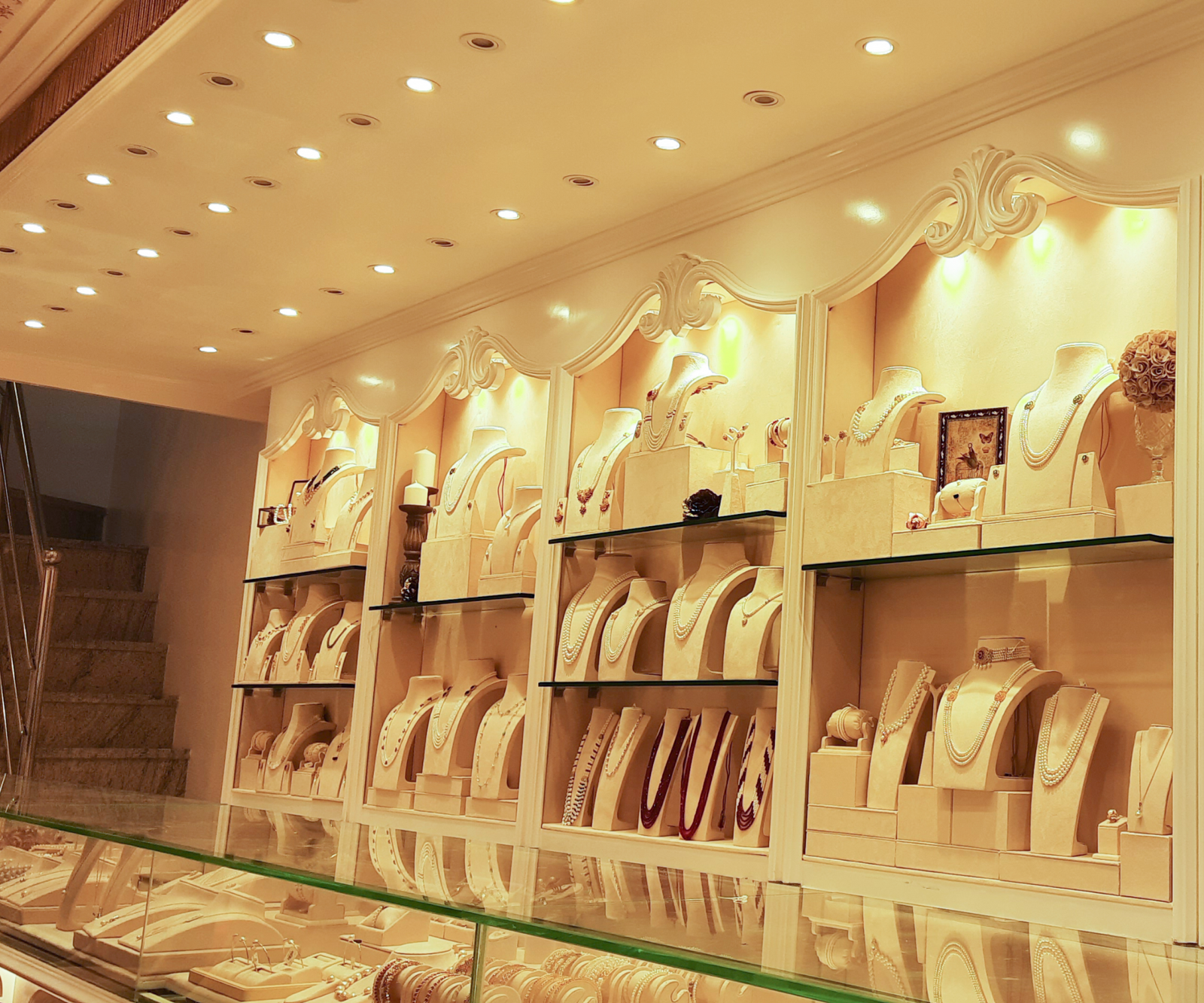 Krishna Pearls Dealer