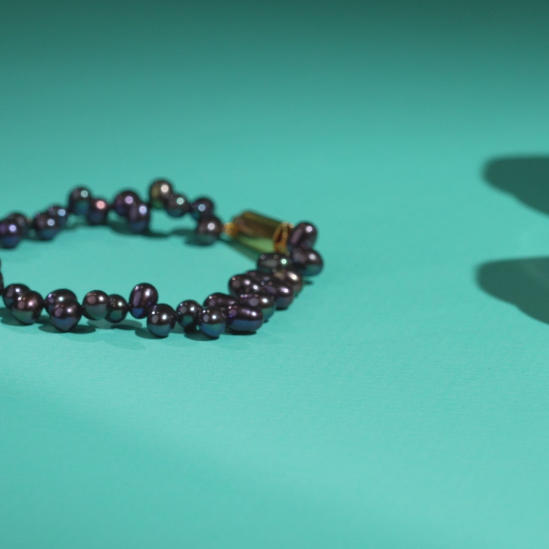 Black Freshwater Rice Pearl Bracelet with Gold Tone Clasp