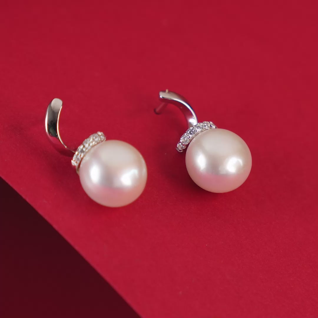 Pearl Haloa (Pearl Stud Earrings)