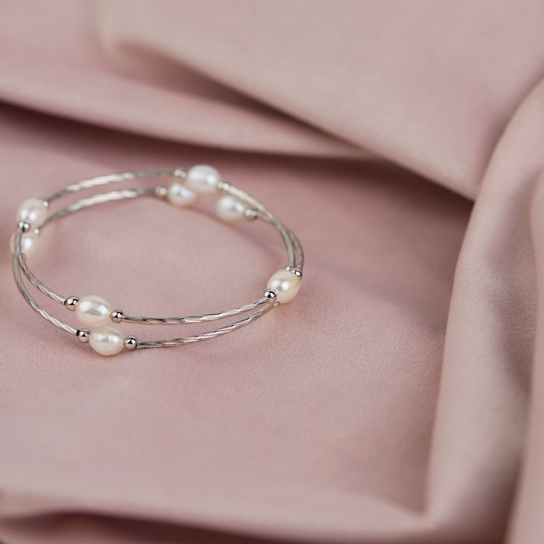 Freshwater White Pearl bracelet in Silver
