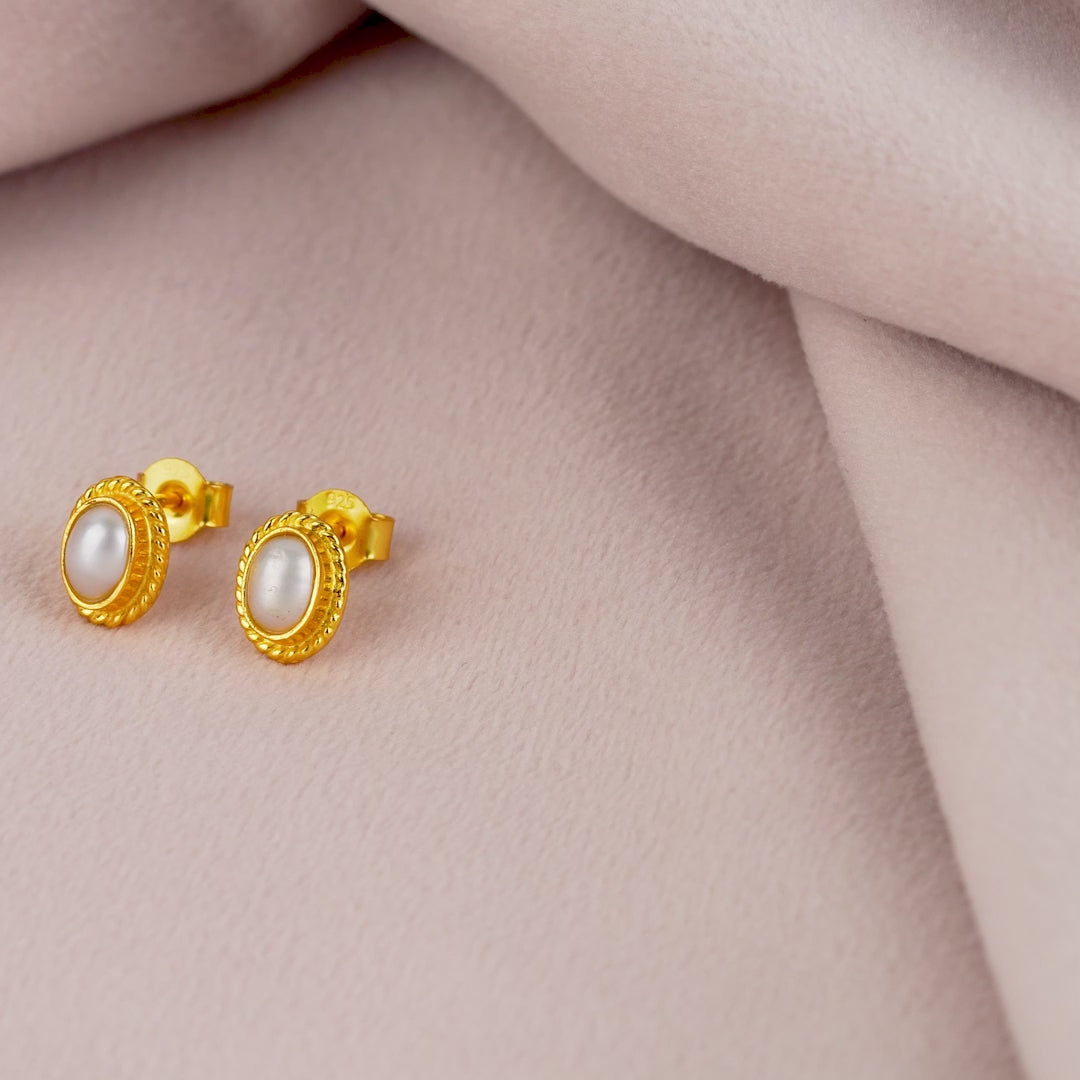 Beautiful Fresh Water Button Pearl Silver Earrings