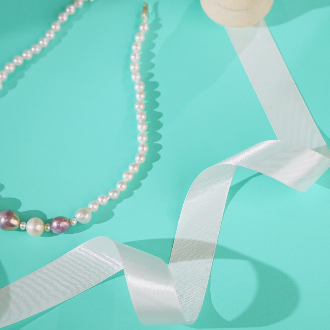 Multi-Tone Pearl Necklace