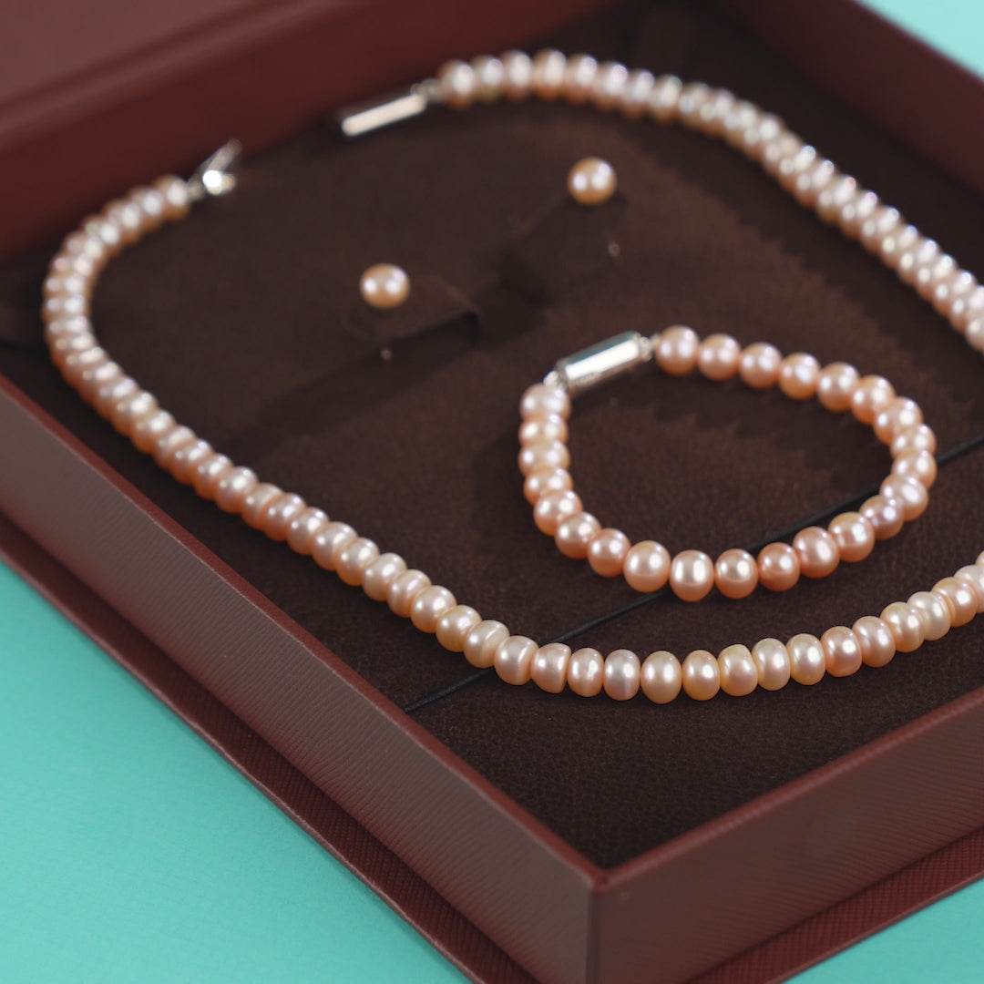 Lustre Freshwater Pearl Set (Necklace, Bracelet & Stud Earrings)