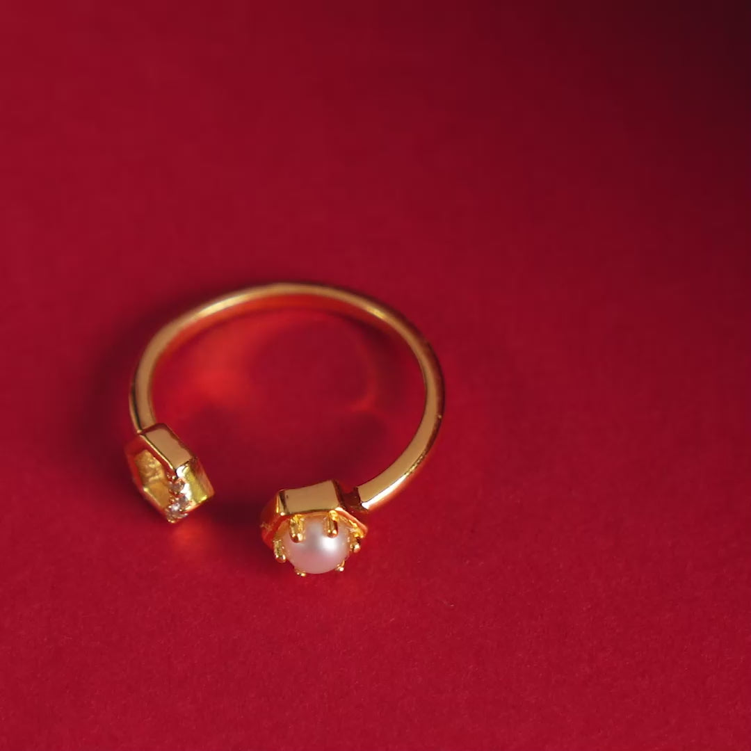 Edge Pearl (Open Pearl Ring)