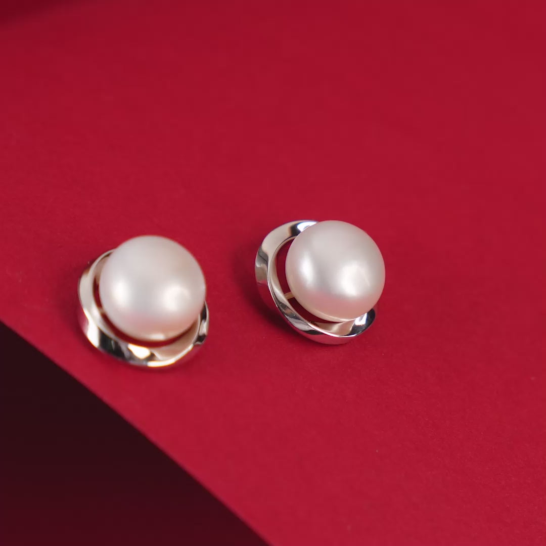 Pearl Orbit (Pearl Stud Earrings)
