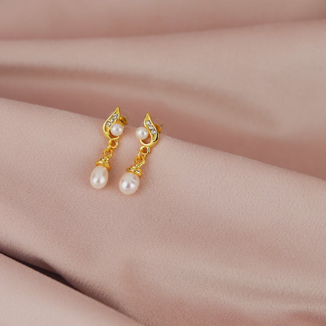 Sparking Pearl drop Earrings