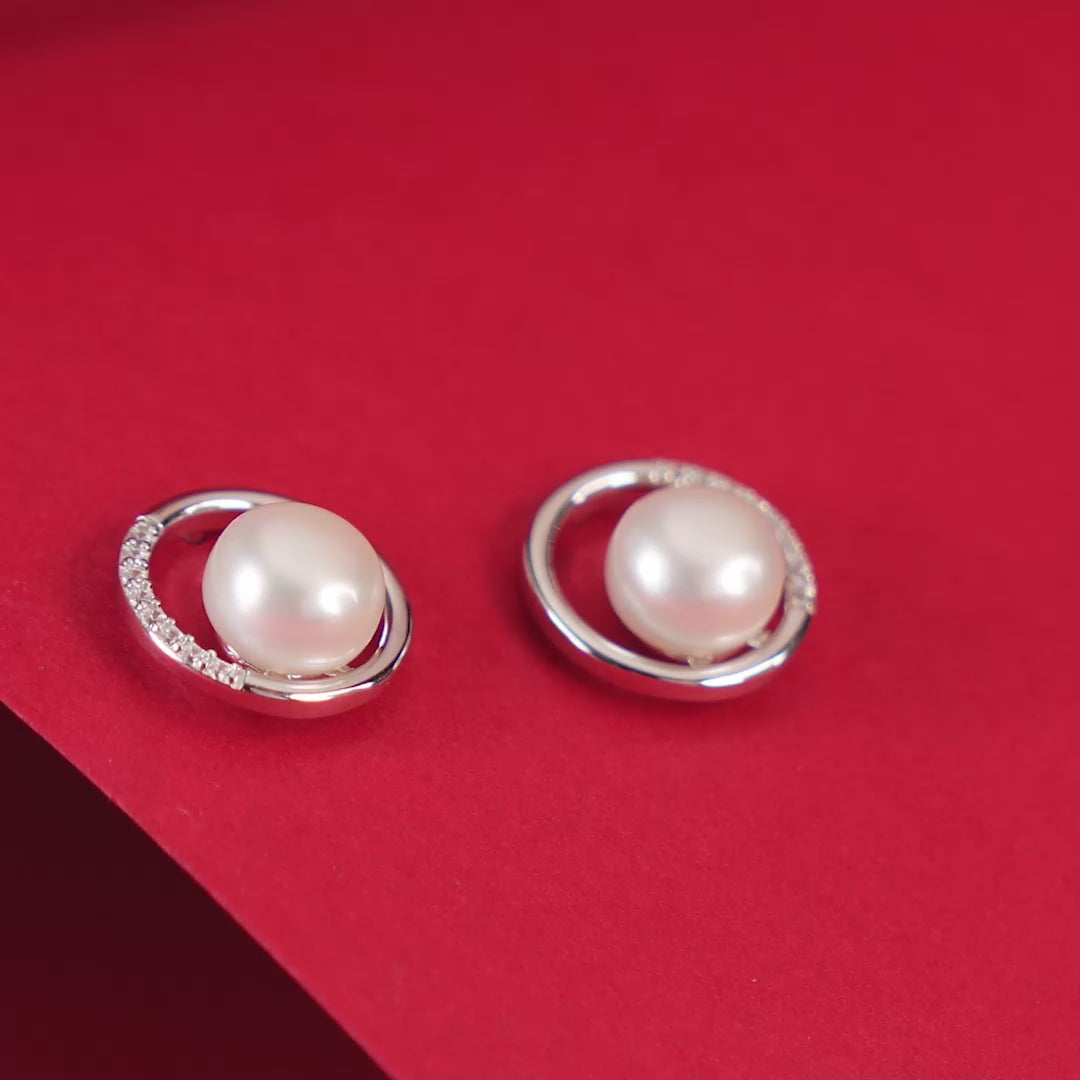 Pearl Axis (Pearl Stud Earrings)