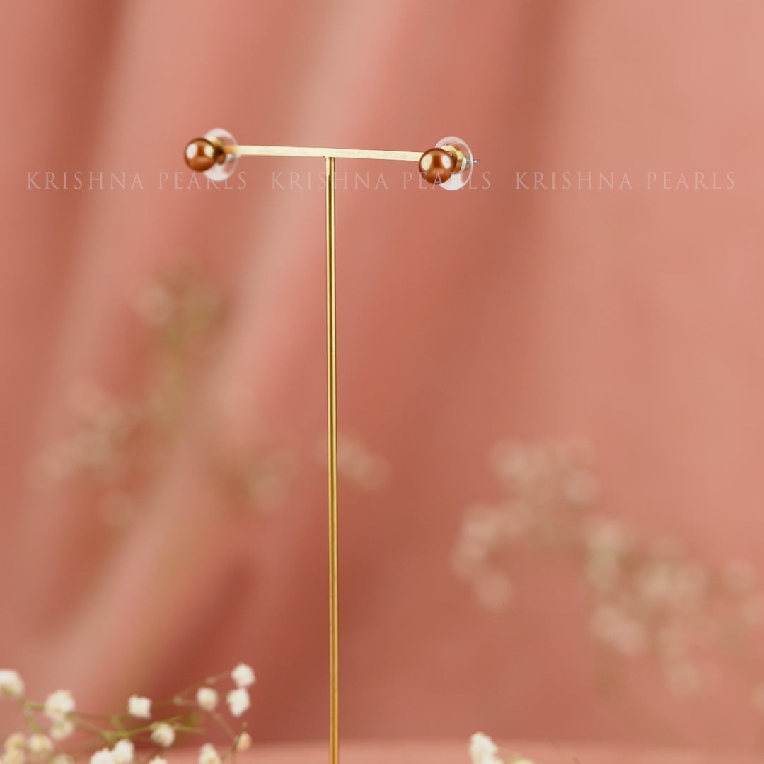 Brown Fresh water Pearl Earstuds in Silver