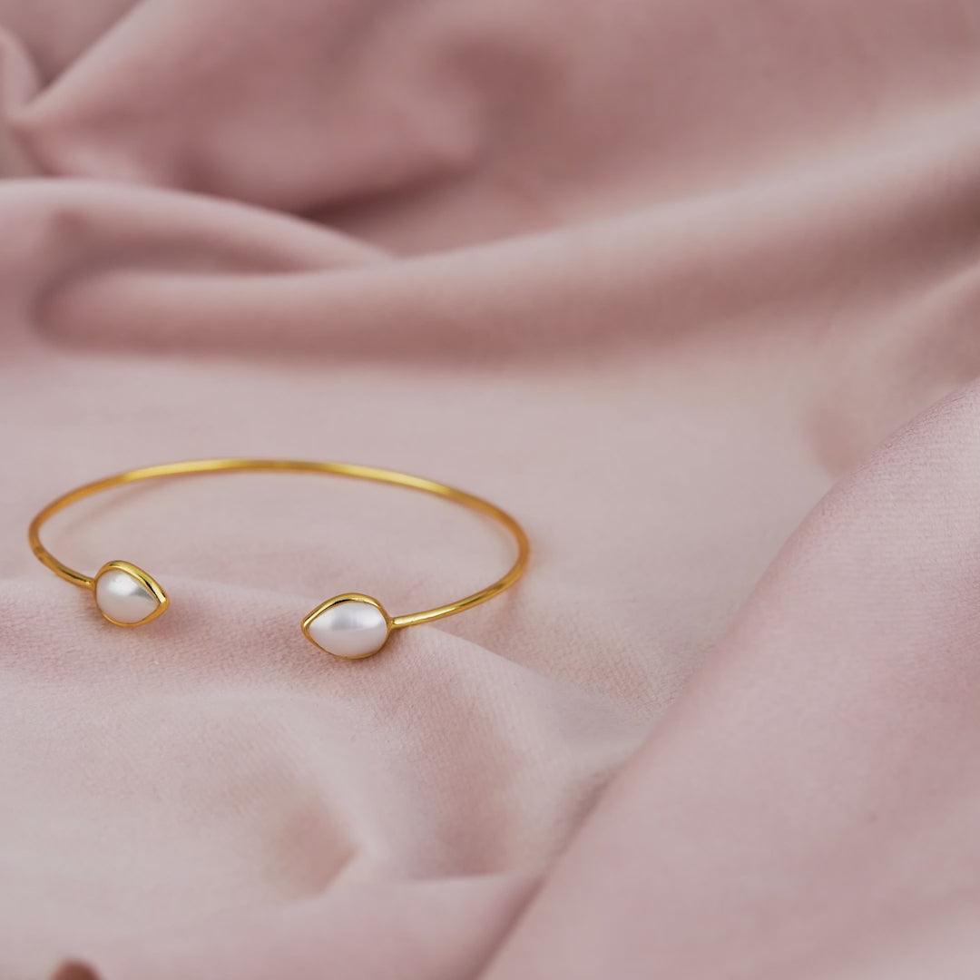 Eternally Stylish Golden Pearl Bracelet For Women