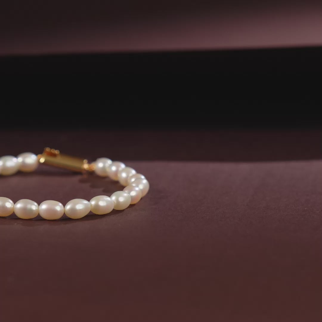 Classic White Pearl Bracelet (Freshwater Pearl Bracelet with Silver Clasp)