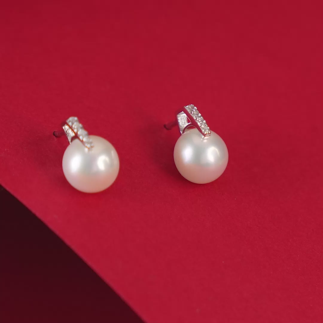 Pearl Ascend (Pearl Stud Earrings)