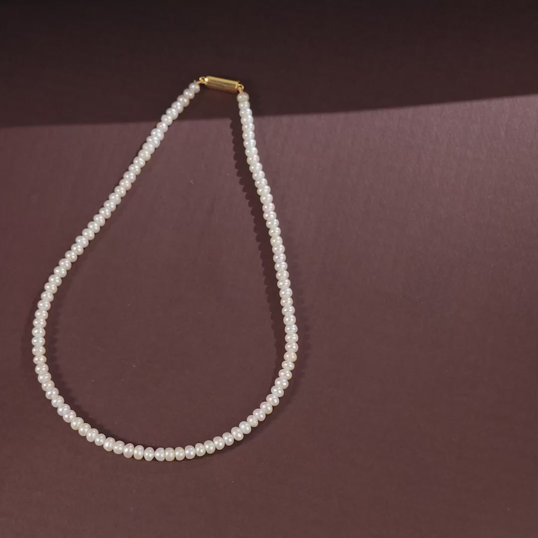 Classic Pearl String Necklace & Bracelet Set (Freshwater Pearl Necklace and Bracelet Set )